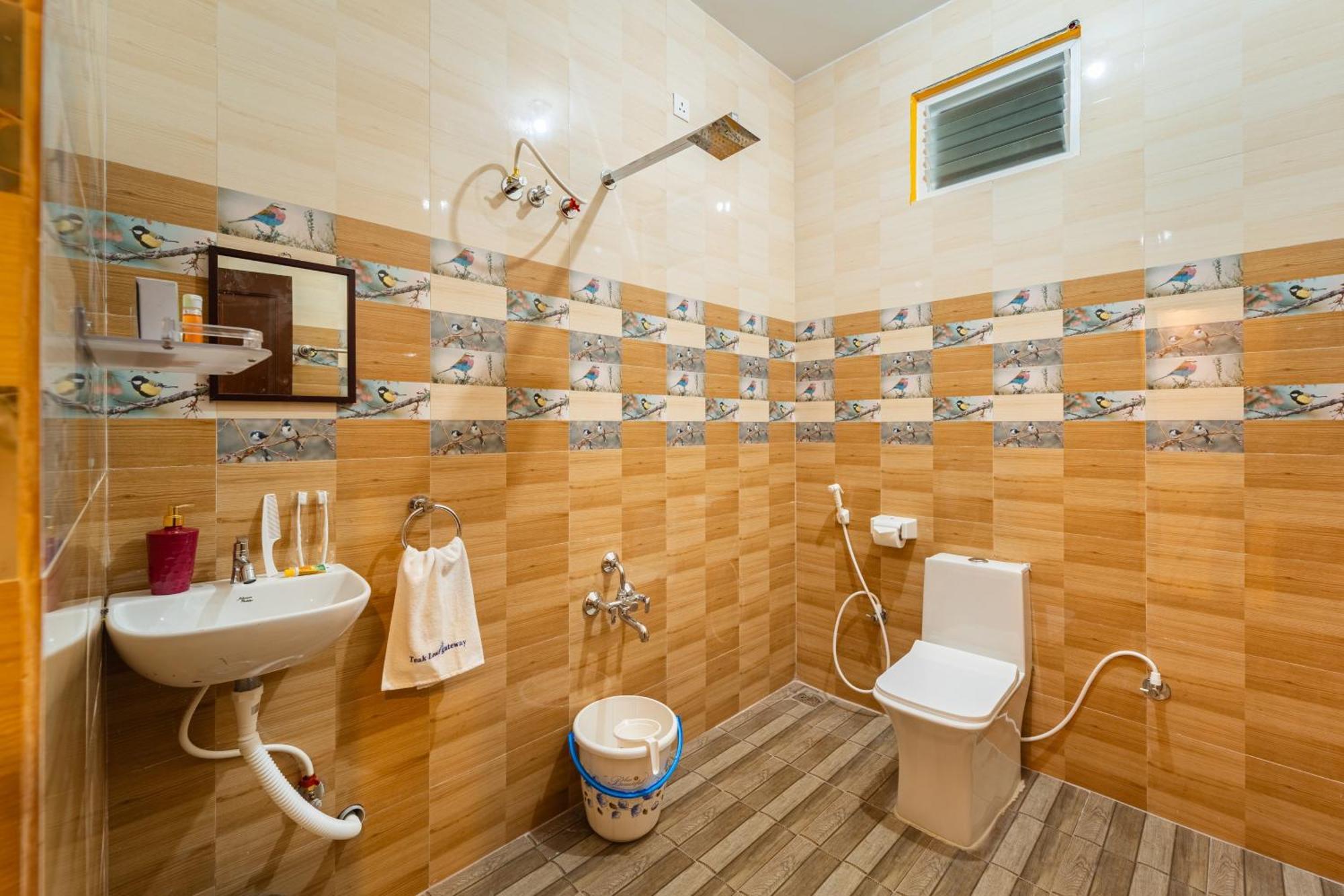Teak Leaf Gateway Villa With Swimming Pool Indoor Games Kālapettai Εξωτερικό φωτογραφία