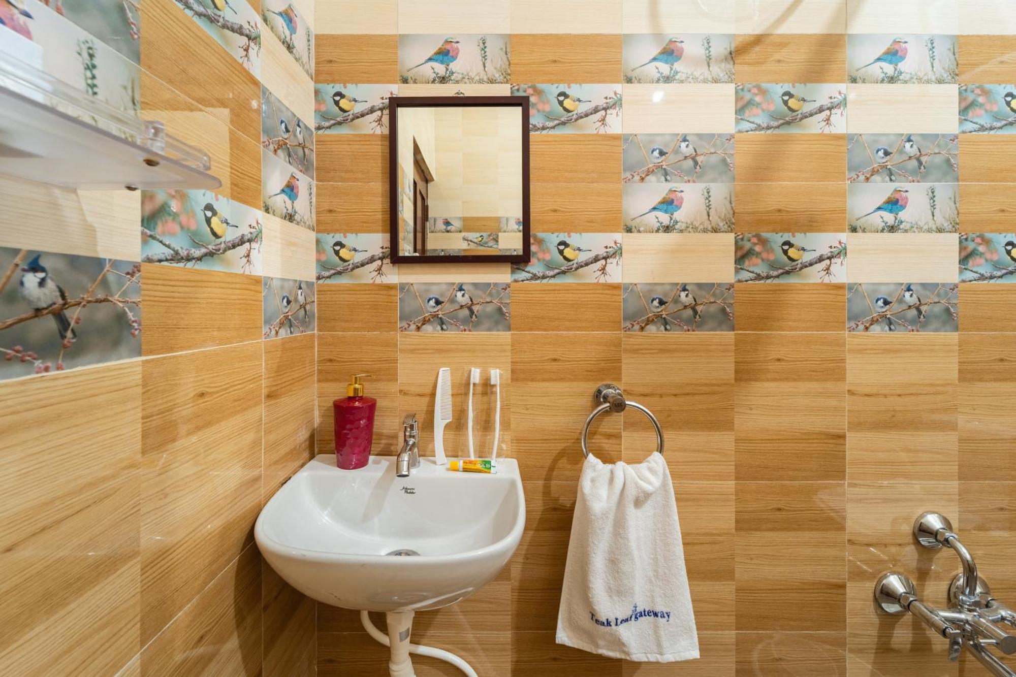 Teak Leaf Gateway Villa With Swimming Pool Indoor Games Kālapettai Εξωτερικό φωτογραφία